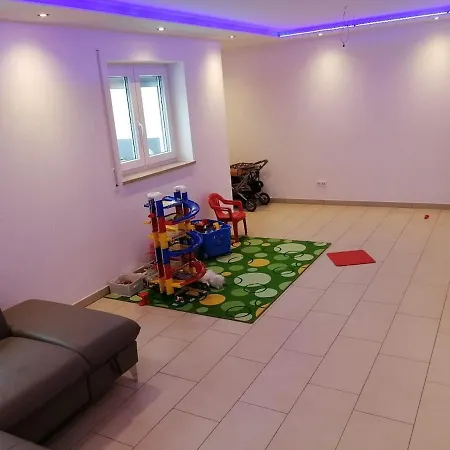 דירה Comfortable Semi-detached House Pörnbach