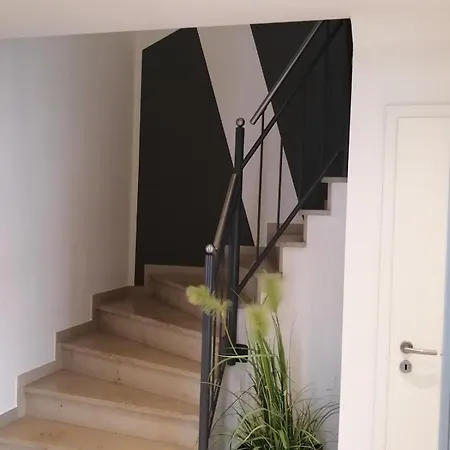 Comfortable Semi-detached House Apartment